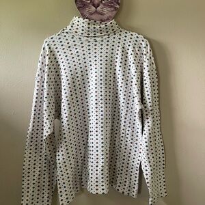 Woolrich White Top with Colorful Pattern